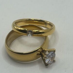 Stainless steel Elegant Gold Ring Set with Clear Stones size 8